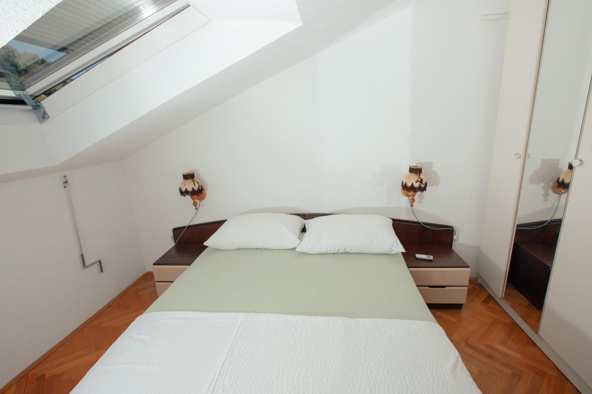 Apartmani Miljak オミシュ エクステリア 写真