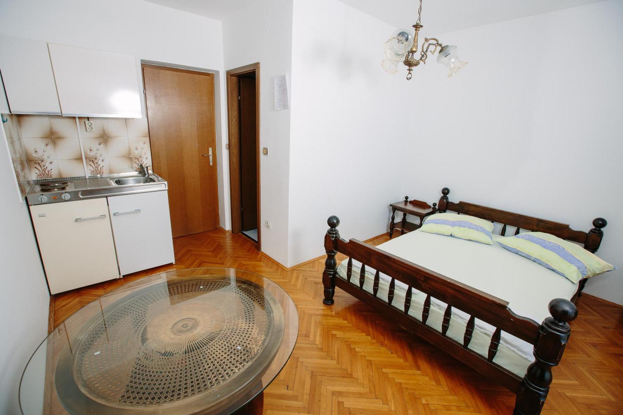 Apartmani Miljak オミシュ エクステリア 写真