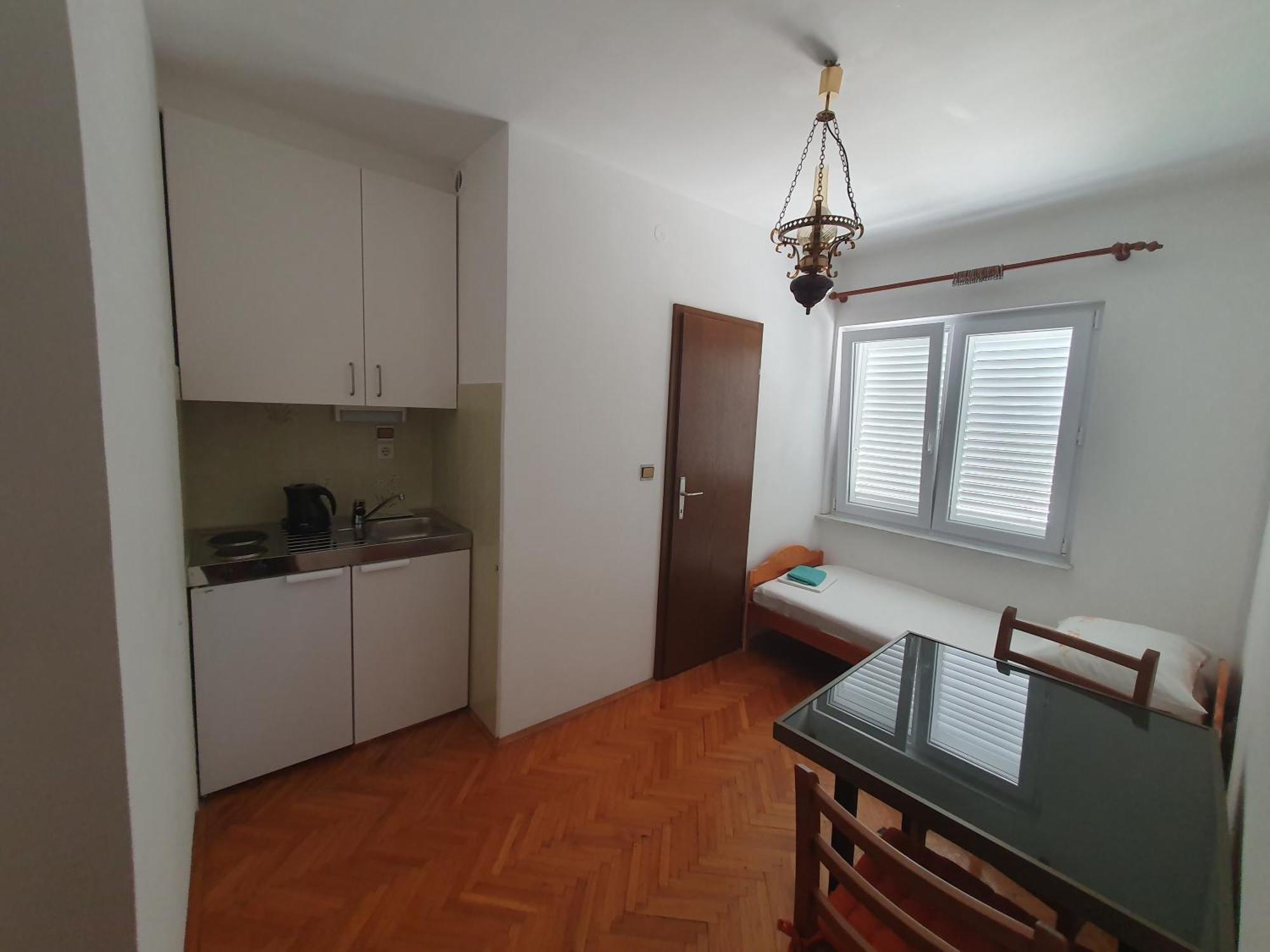 Apartmani Miljak オミシュ エクステリア 写真