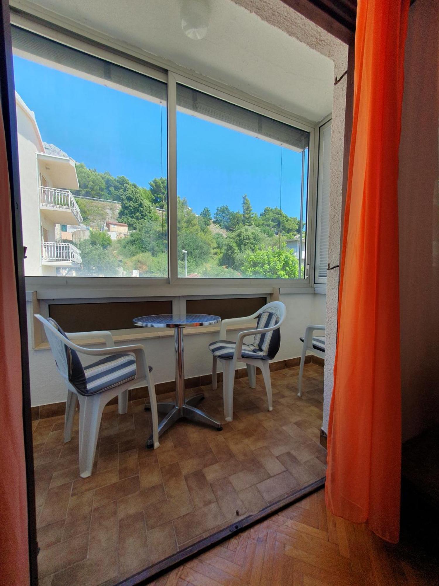 Apartmani Miljak オミシュ エクステリア 写真