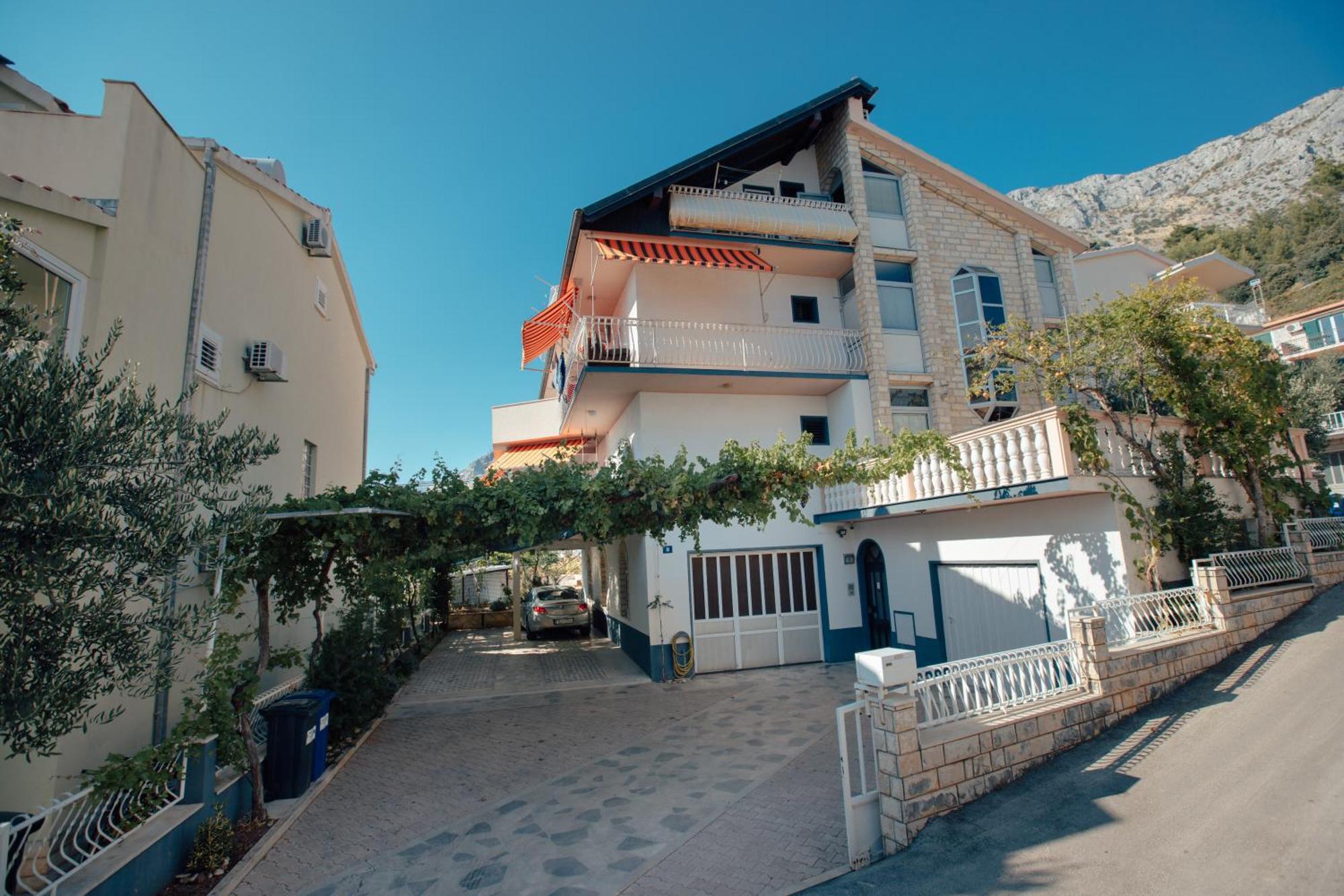 Apartmani Miljak オミシュ エクステリア 写真
